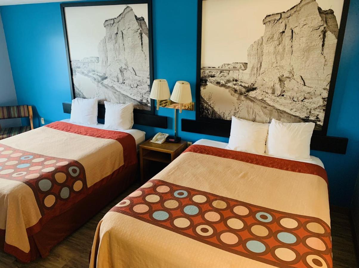 克里特速8酒店 Crete 外观 照片